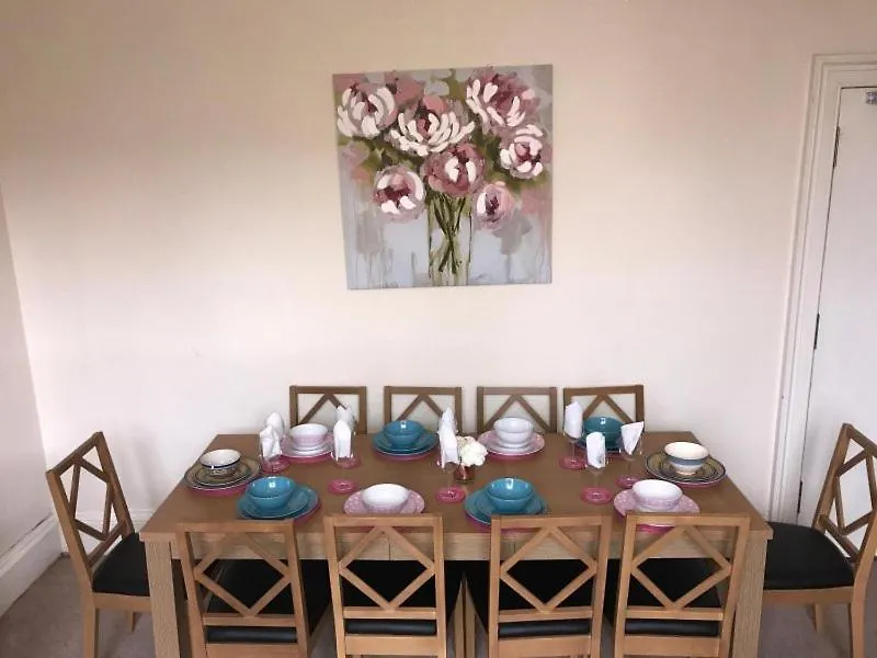 Edinburgh Central Morrison Apartment